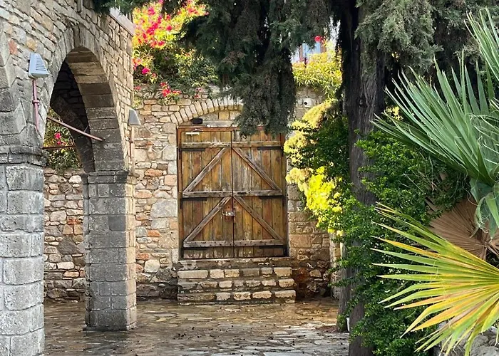 Alamango داتْشا